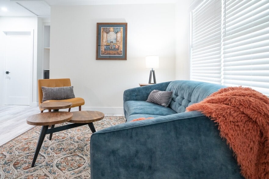 Building Photo - 1449 Braman Ave