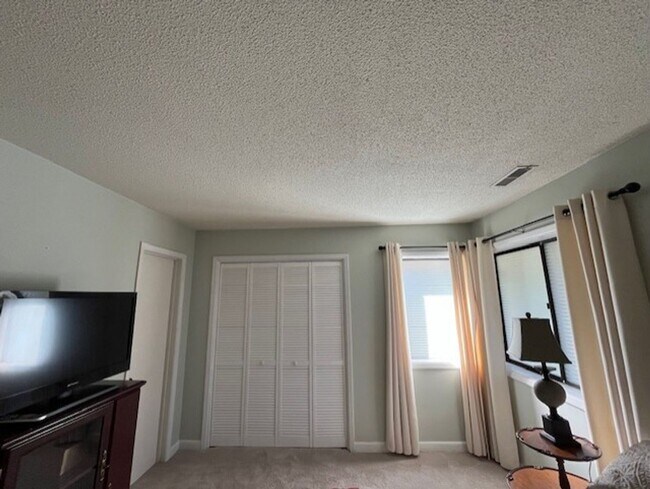 Building Photo - 1200 St Joseph St