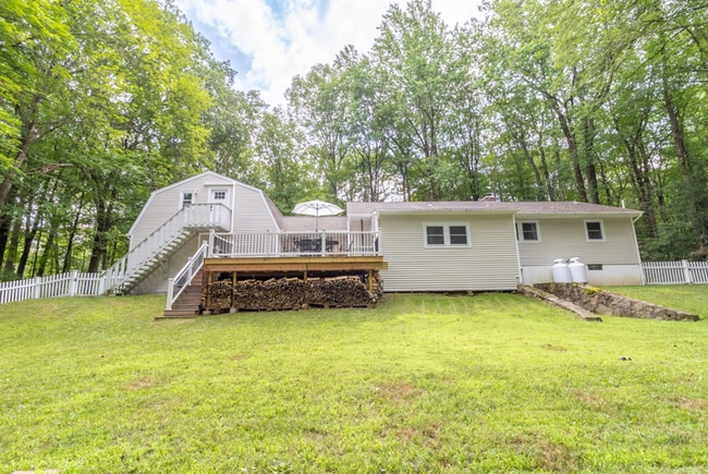 Building Photo - Spacious 4-Bedroom Home with In-Law Suite