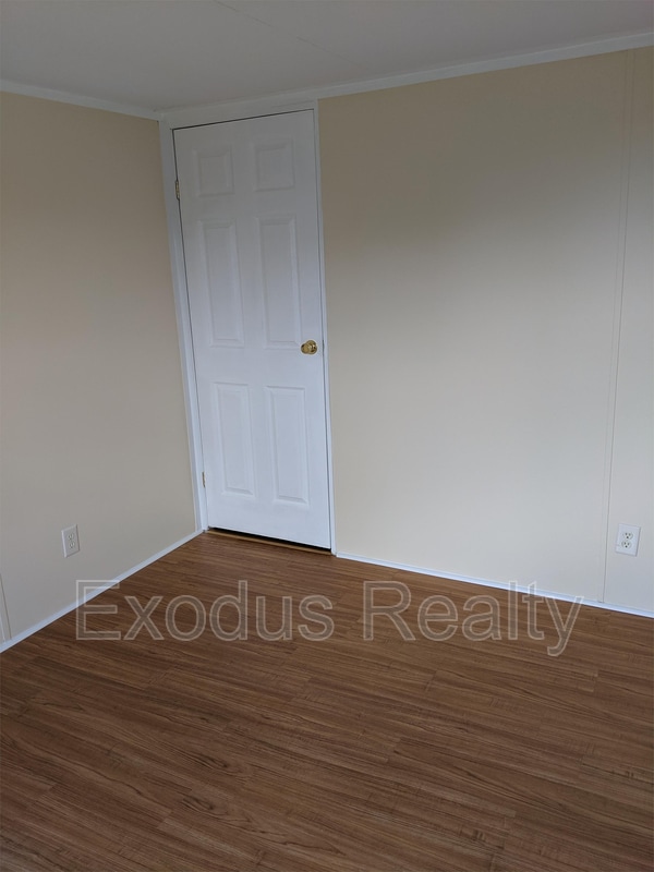 Building Photo - 220 Winding Ridge