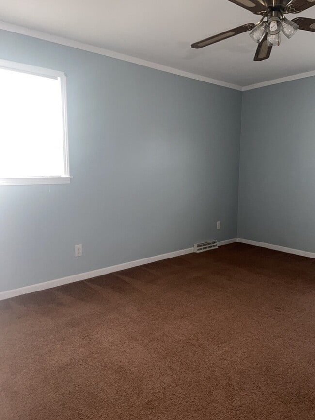 Building Photo - 2 Bedroom 2 Bathroom