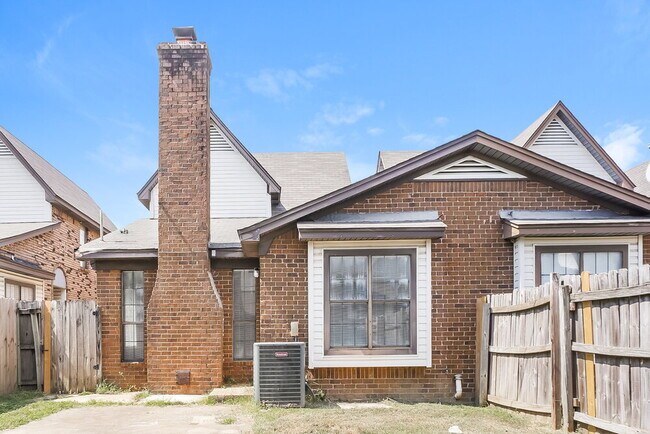 Building Photo - 7782 Hickory Meadow Rd