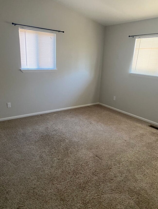 Building Photo - Coming soon! Great location, 4 bedroom hou...