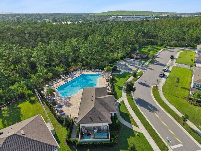 Building Photo - Discover Comfort and Space in this 4-Bed, 2-Bath Orlando Gem!