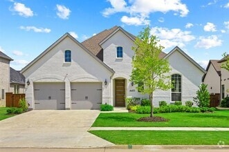 Building Photo - 4411 Silver Spur Dr