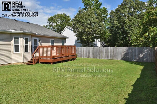 Building Photo - 3BR/2BA in LaVergne w/ 2-car garage, fenced in backyard, walk to Percy Priest Lake!