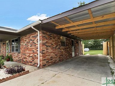Building Photo - 230 Deerwood Ct