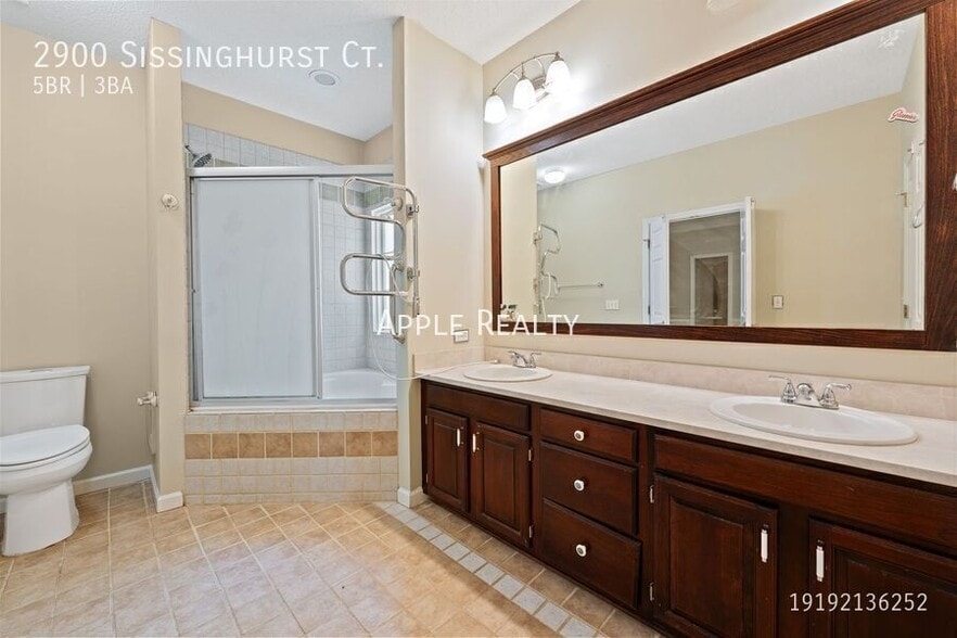 Building Photo - 2900 Sissinghurst Ct
