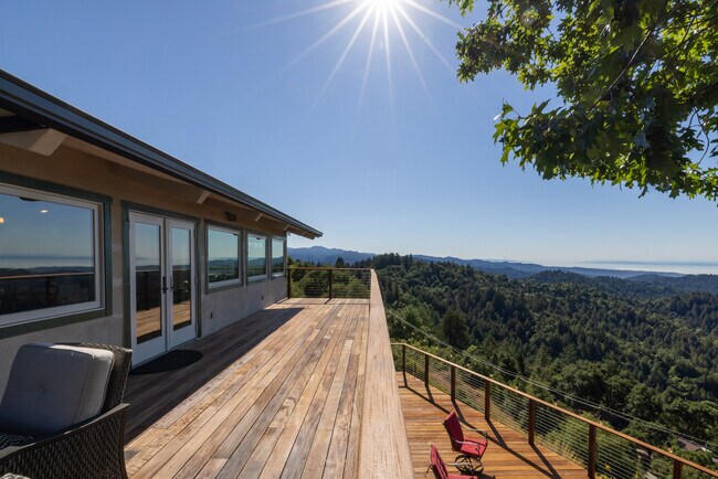 Building Photo - 22533 Majestic Dr