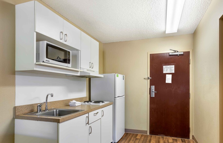 Building Photo - Furnished Studio-Boise - Airport