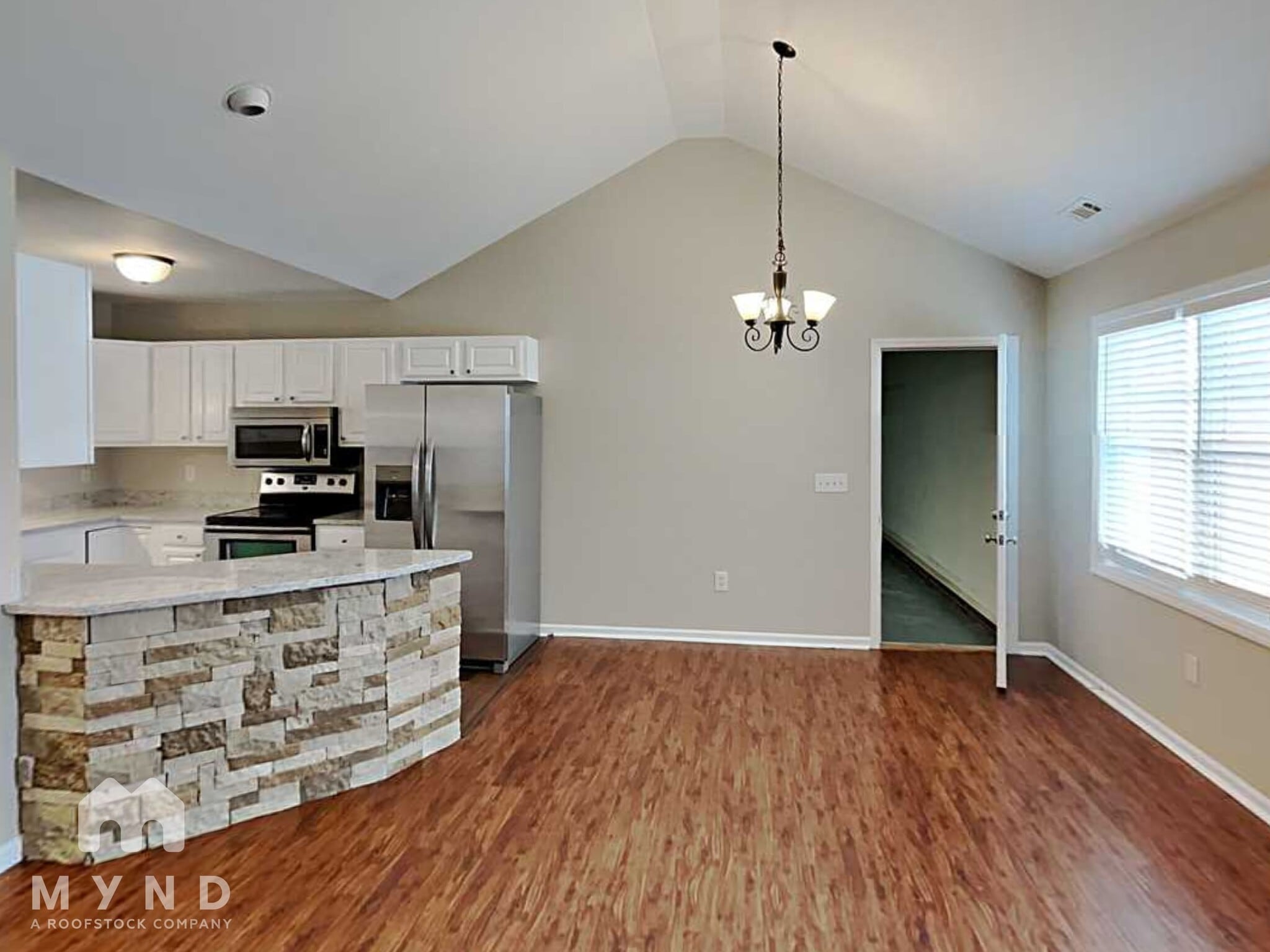 Building Photo - 816 St Andrews Pl