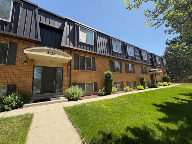 Building Photo - 2 Bedroom Apartment in Holladay!