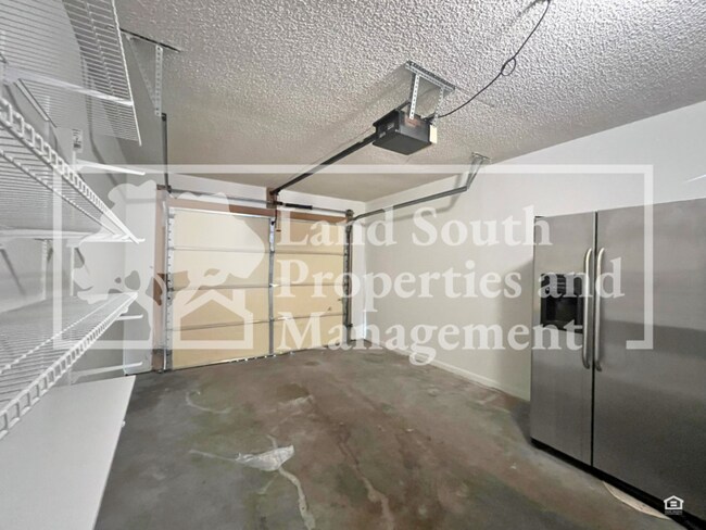 Building Photo - 707 Carpenters Way