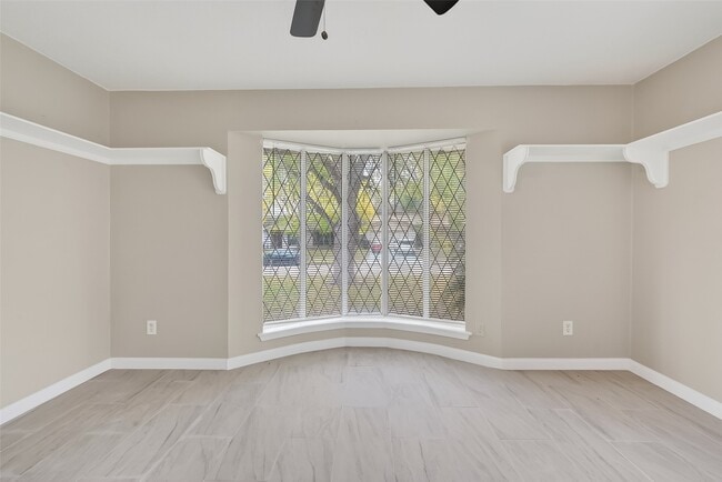 Building Photo - 10510 Overview Dr