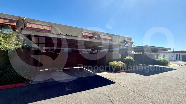 Building Photo - 2724 W McLellan Blvd