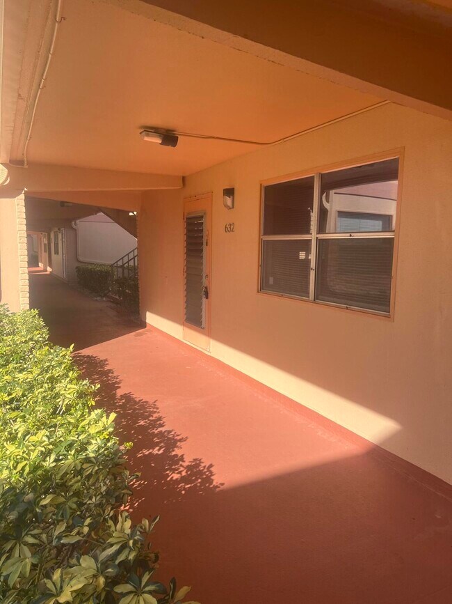 Building Photo - 632 Saxony Trail