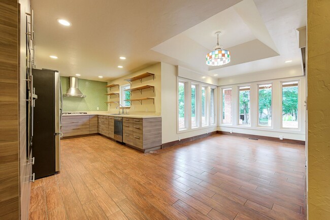 Building Photo - 2429 Cedar Oak Dr