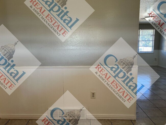 Building Photo - 3 Bedroom With Move In Special