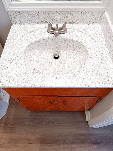 Building Photo - 470 Martha Ln