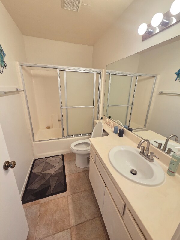 Building Photo - 740 Edgewater Dr