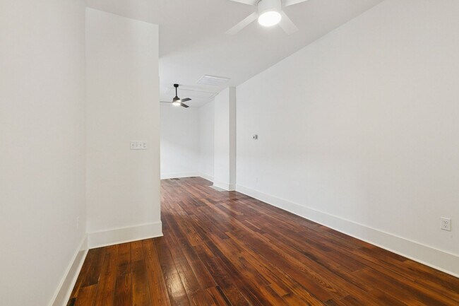 Building Photo - 2318 St Andrew St