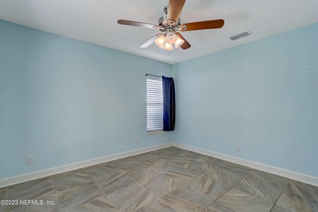 Building Photo - 2110 3rd St