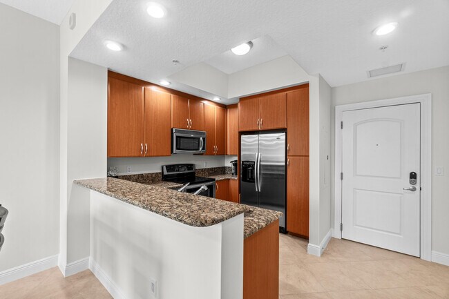 Building Photo - 701 S Olive Ave