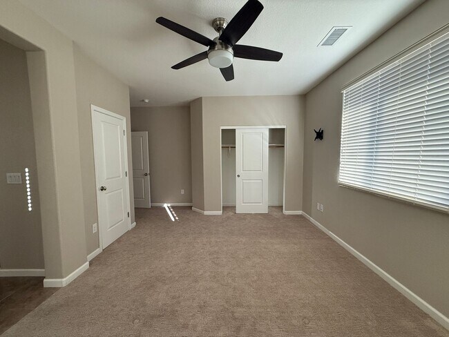 Building Photo - Beautiful Home in Sparks, NV- Single story