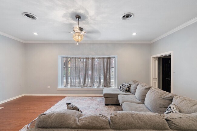 Building Photo - 817 Griner St