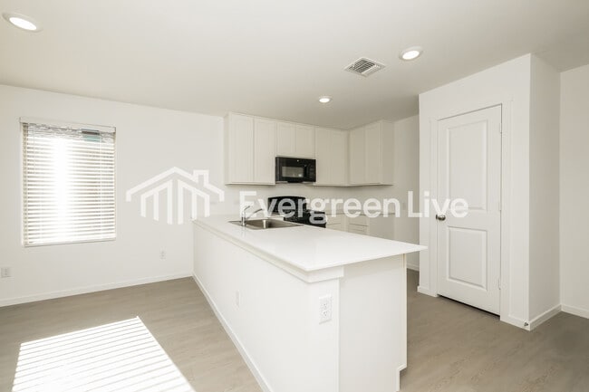 Building Photo - 12532 Huntington Rdg Wy