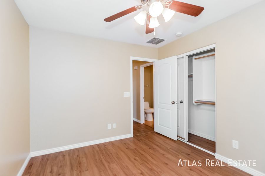 Building Photo - 34724 N Barzona Trail