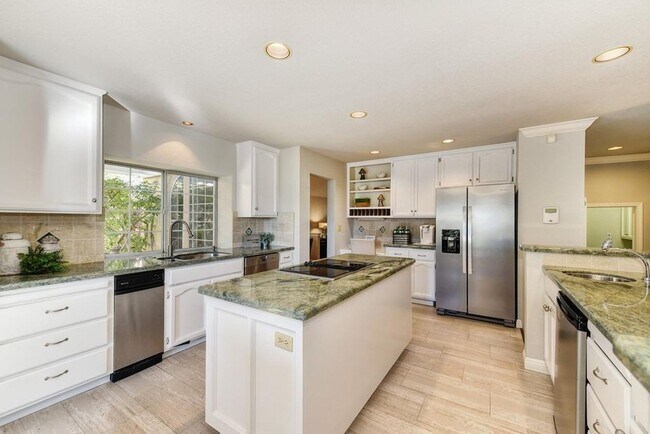 Building Photo - Elegant Granite Bay Home Located in Treelake Village and the  Eureka Union School District