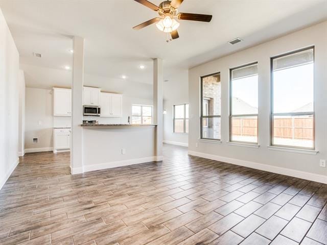 Building Photo - 524 Redbud Dr