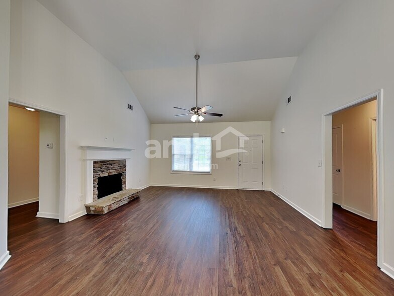 Building Photo - 104 Flagler Way