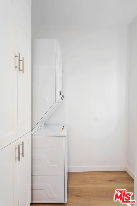 Building Photo - 815 W Glenoaks Blvd