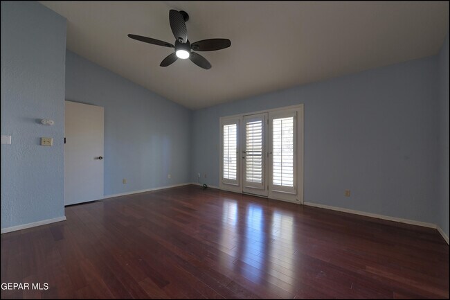 Building Photo - 601 Firedale Ln