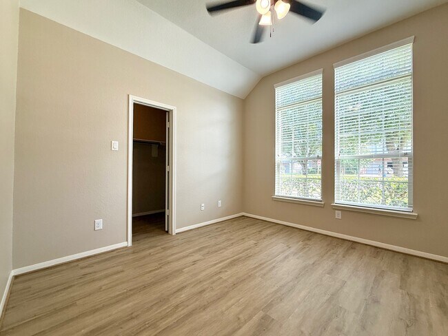 Building Photo - 8139 Edenwood Dr