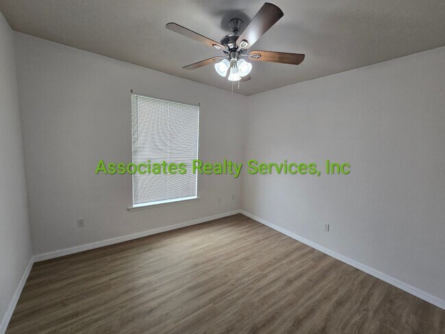 Building Photo - 3/2 Beauty in Turkey Creek