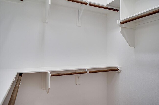 Building Photo - 1026 Tomball Downs Dr