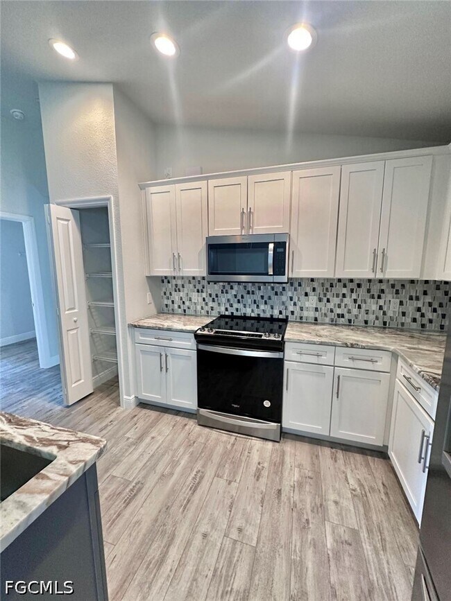 Building Photo - 2017 Lovoy Ct