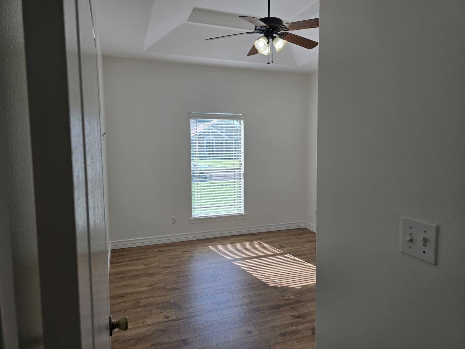 Bedroom 2 - 904 Shawnee Bend Rd