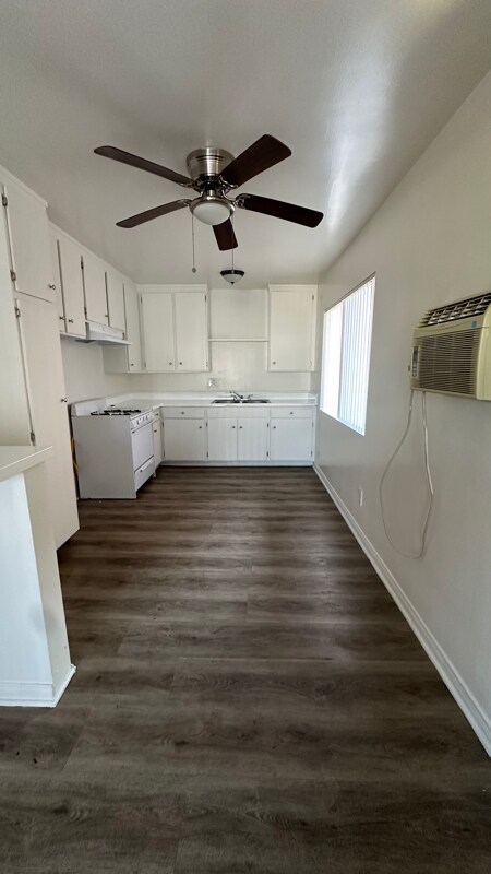 Building Photo - 6833 Sepulveda Blvd