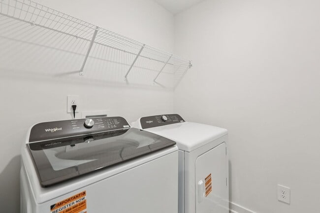 Building Photo - 7148 Cedarcrest Ct