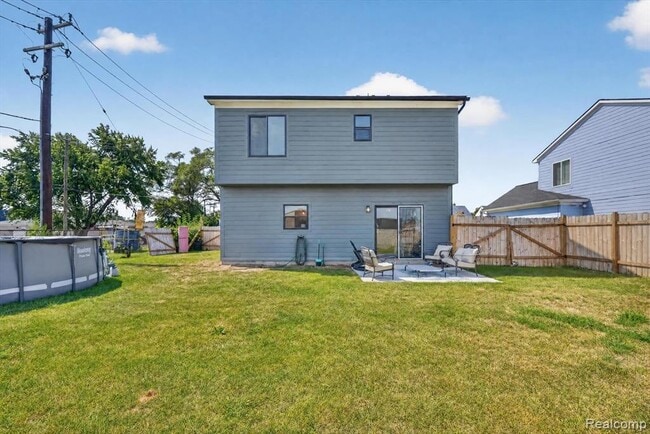 Building Photo - 25760 Groveland St