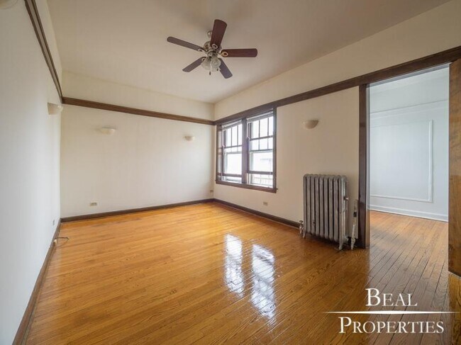 Primary Photo - 1 bedroom in CHICAGO IL 60613