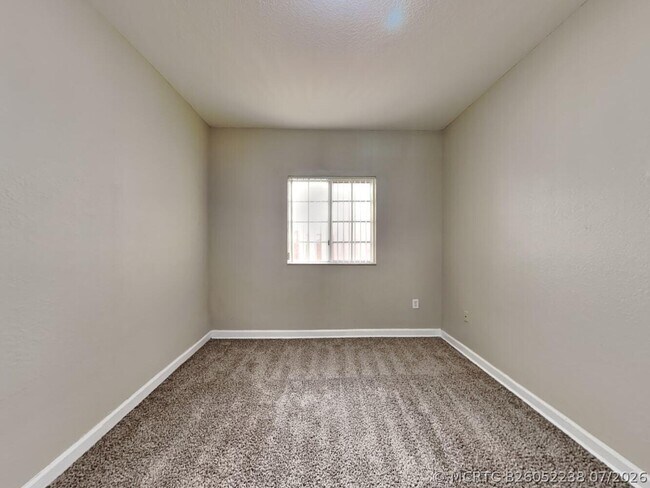 Building Photo - 17717 SW 135th Ct