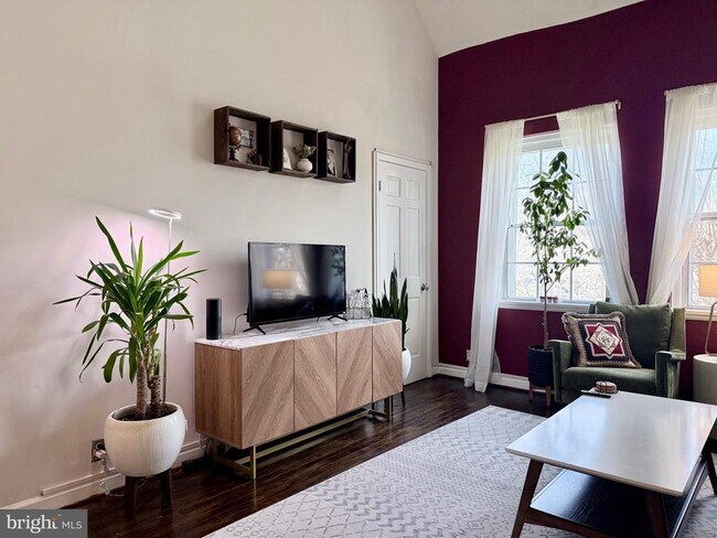 Building Photo - 4628 36th St S