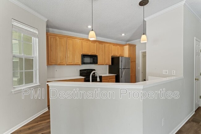 Building Photo - 9225 Boehm Dr