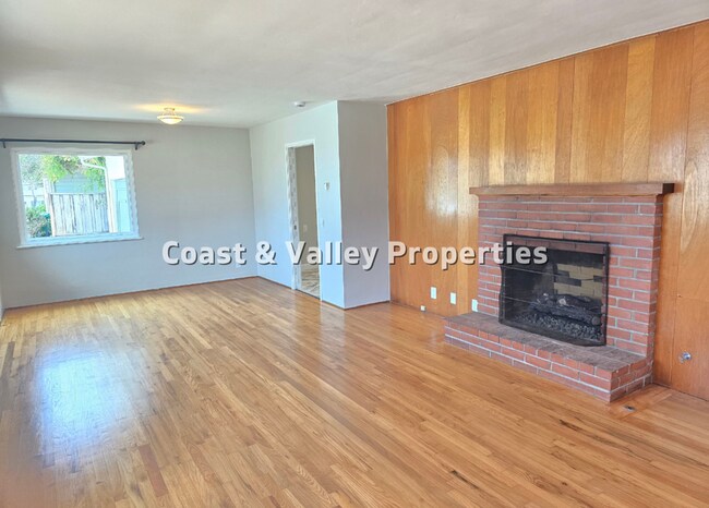 Building Photo - 1117 Surf Ave