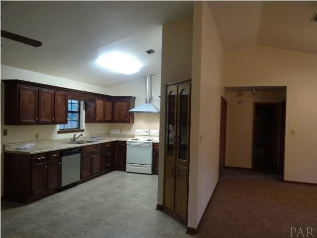 Building Photo - 5757 Melrose Dr